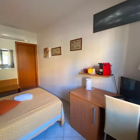 Raggio Di Sole Bed & Breakfast 3*