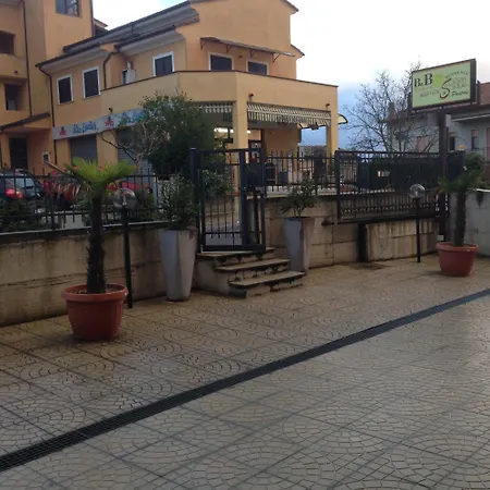 לינה וארוחת בוקר Raggio Di Sole 3*