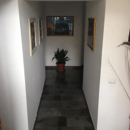 לינה וארוחת בוקר Raggio Di Sole 3*